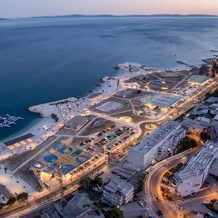 Batchae, Two Bedroom Flat Near Bacvice * Split