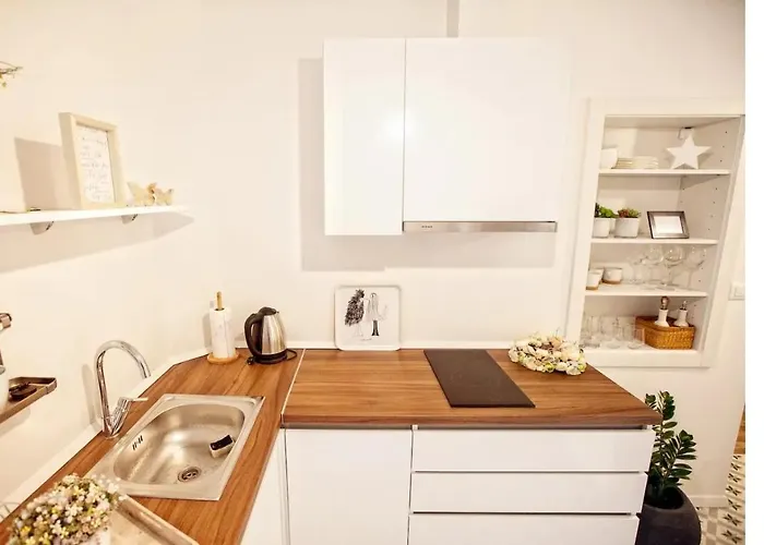 Batchae, Two Bedroom Flat Near Bacvice Apartman Split