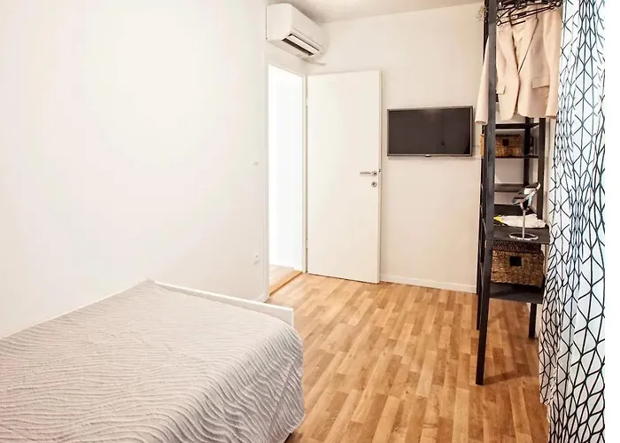 Batchae, Two Bedroom Flat Near Bacvice Apartman Split