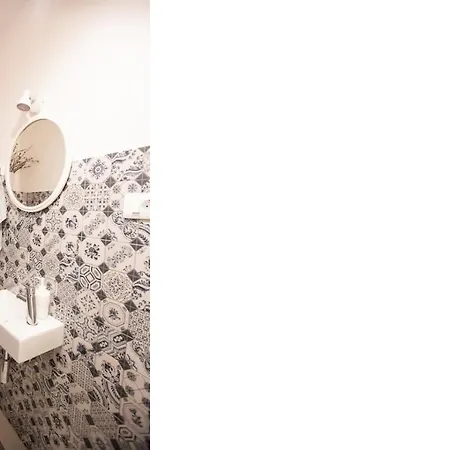Batchae, Two Bedroom Flat Near Bacvice